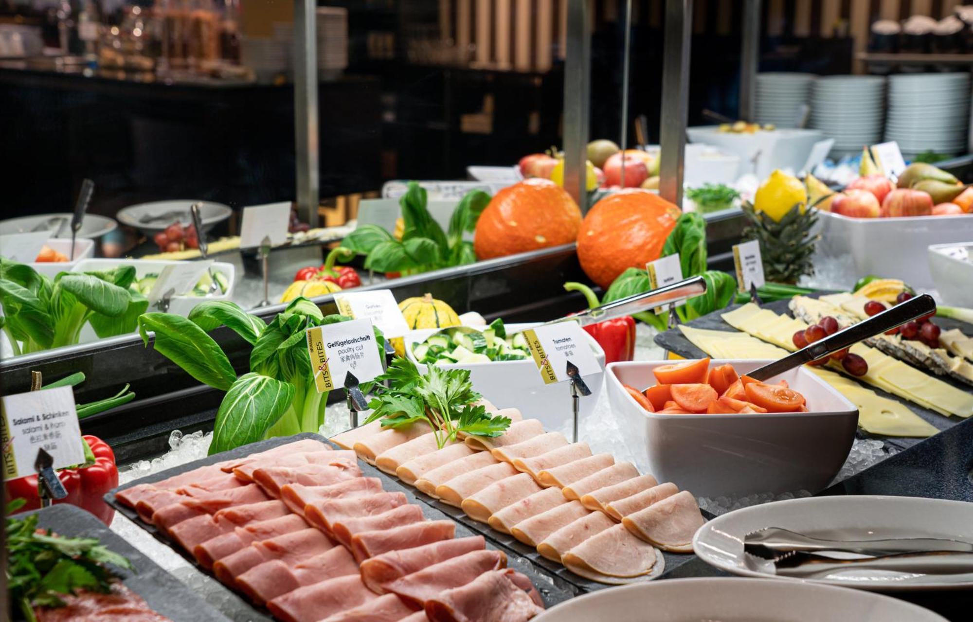 Messe, An Ihg 4* Zúrich